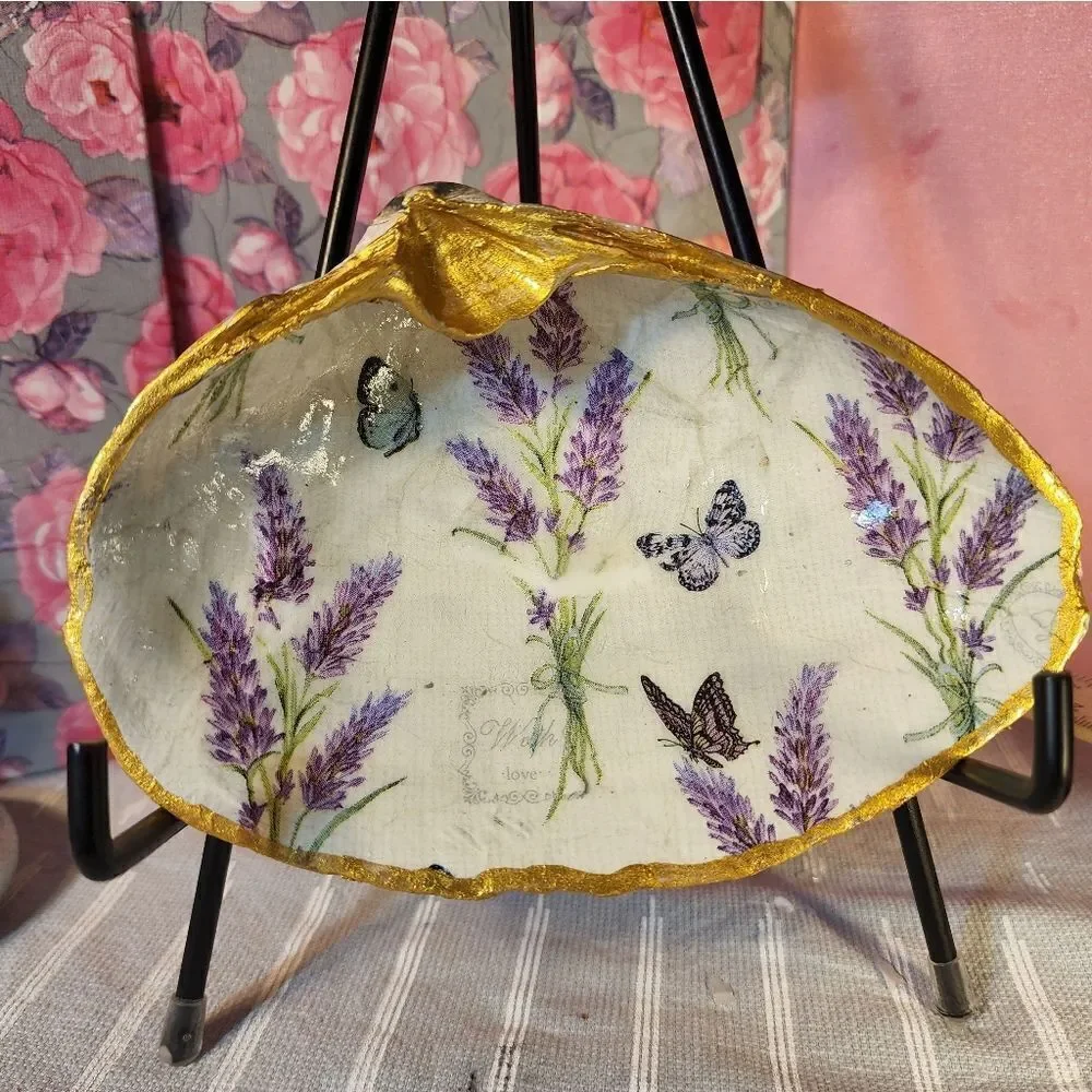 DECOUPAGE CLAM SHELL DECOUPAGE LAVENDER FLOWERS AND BUTTERFLIES ON A CLAM SHELL